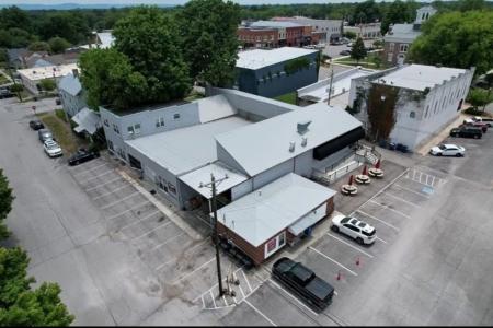 216 N Irwin Street, Manchester, Теннесси 37355, Соединенные Штаты