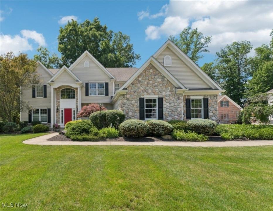 915 Cimarron Oval, Aurora, Ohio 44202