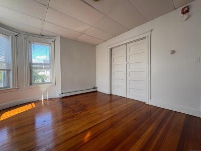 1368 East Main Street 2nd Fl, Bridgeport, Connecticut 06608, HOA KỲ