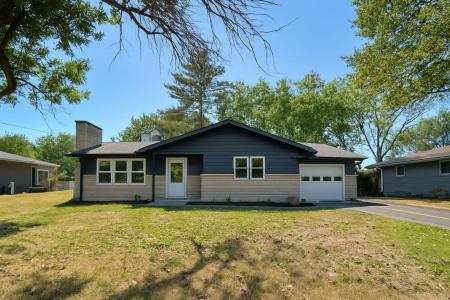 29 Miller Drive, Charleston, Иллинойс 61920, Соединенные Штаты