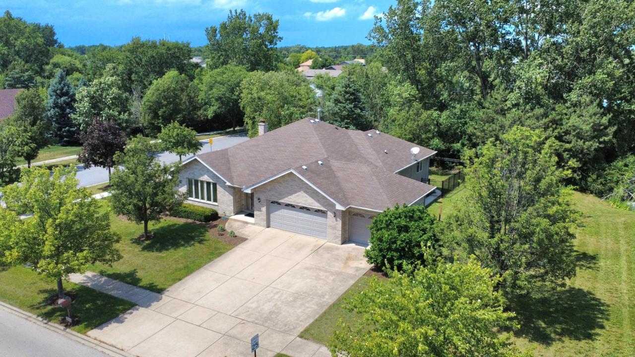 1350 Key West Drive, Lockport, Illinois 60441
