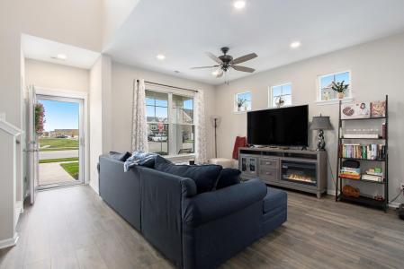 1053 E 117th Lane, Crown Point, אינדיאנה 46307, ארצות הברית של אמריקה