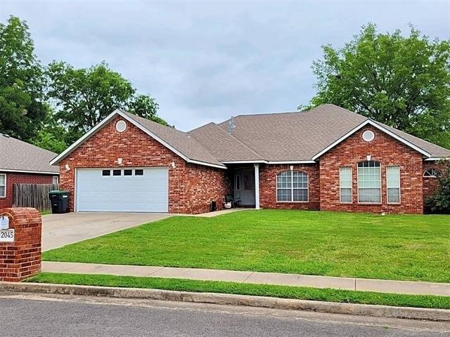 2045 Aspen Drive, Tahlequah, Oklahoma 74464