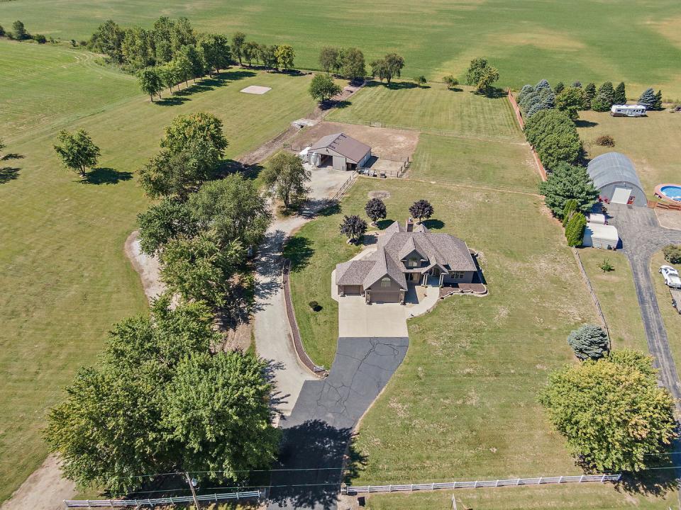 17707 Il-113, Custer Park, Illinois 60481