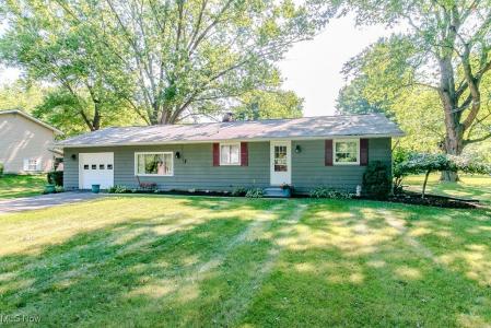 2722 County Line Road, Geneva, Ohio 44057