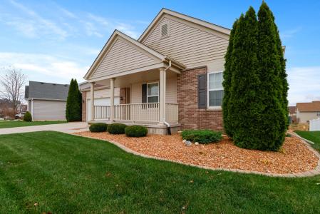 2753 Kildare Courtyard, Valparaiso, Indiana 46385, USA