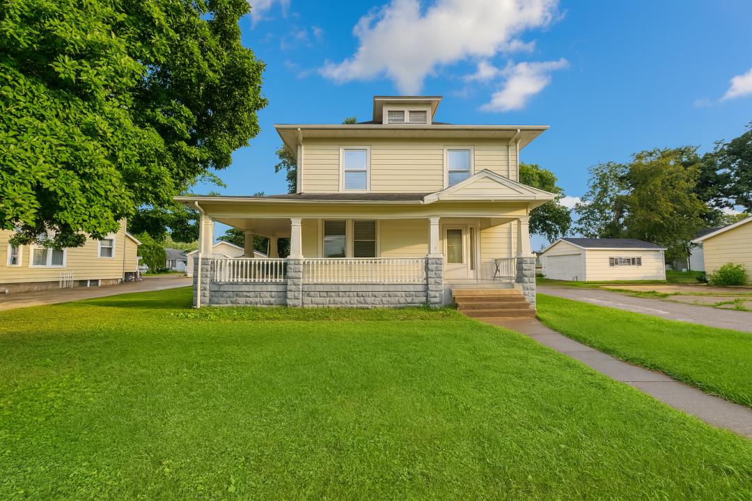 216 Polk Ave., Charleston, Иллинойс 61920, Соединенные Штаты