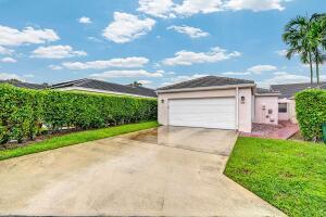 1048 Island Manor Drive, Greenacres, Florida 33413, USA