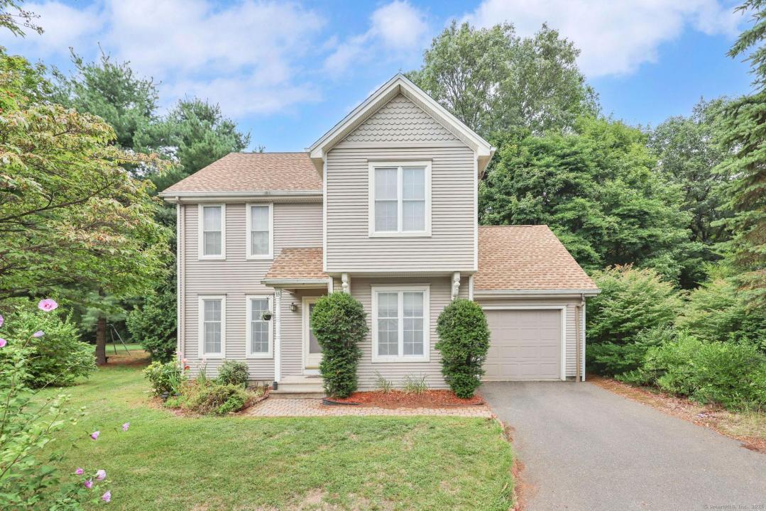 33 Daisy Lane 33, South Windsor, Connecticut 06074, USA