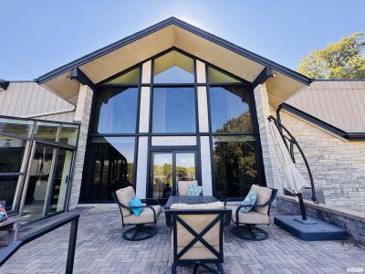 15558 E Kenabeck Trail, Cuba, Illinois 61427, USA