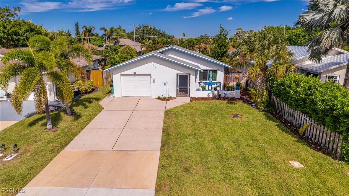 729 105th Avenue N, Naples, Floryda 34108, USA