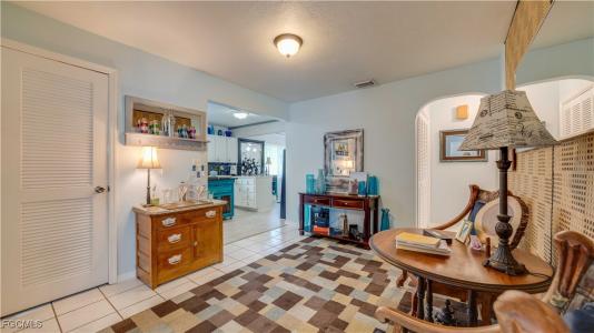 729 105th Avenue N, Naples, Floryda 34108, USA