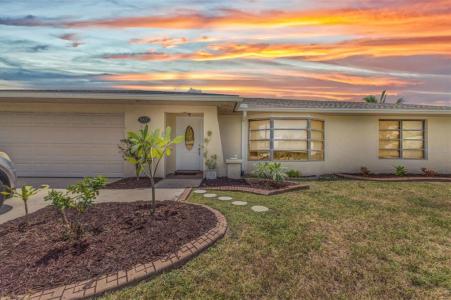 957 Chevy Chase Street, Port Charlotte, Florida 33948, USA