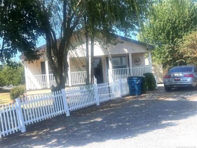 644 Dewey Avenue, Kiowa, Oklahoma 74553, HOA KỲ