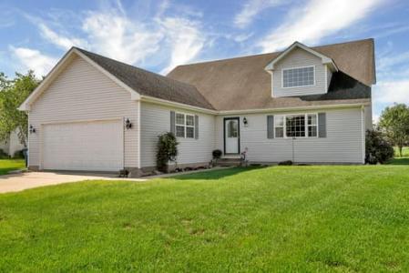 1807 Sunset Ln., Morris, Illinois 60450, USA