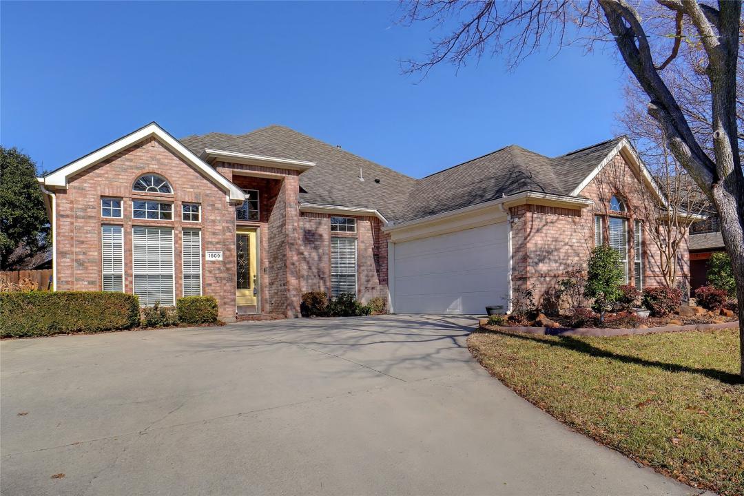 1809 Forest Bend Lane, Keller, Texas 76248