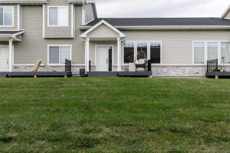 9140 Spring Crest Lane, West Des Moines, Iowa 50266, USA