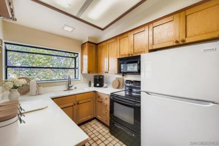 8840 Villa La Jolla Dr , 304, La Jolla, California 92037