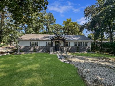 15872 N Bluebird Dr., Effingham, Illinois 62401, USA