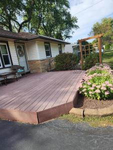 1207 Kenwood Avenue, Valparaiso, Indiana 46385