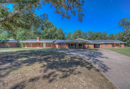 7944 Highway 371, Coushatta, Louisiana 71019, USA