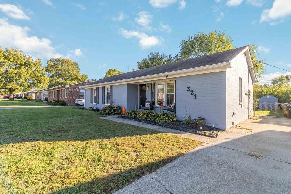 321 Princess Circle, Versailles, Kentucky 40383, USA