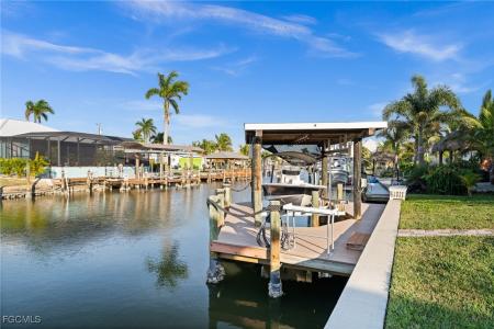 3660 San Carlos Drive, St James City, Florida 33956