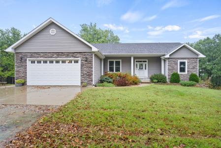 1120 Hwy 5 & 240, FAYETTE, Missouri 65248, HOA KỲ