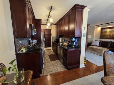 18-05 215th Street 15g, Bayside, ניו יורק 11360, ארצות הברית של אמריקה 