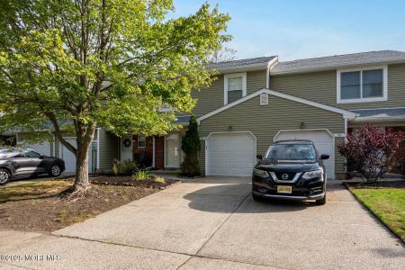 52 Holly Drive, Eatontown, Nova Jersey 07724, Estados Unidos