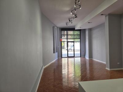 1449 W Fullerton Avenue, Chicago, Illinois 60614