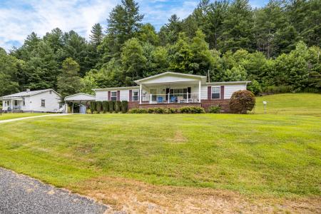 582 Lewis Branch, Marshall, North Carolina 28753, Stati Uniti