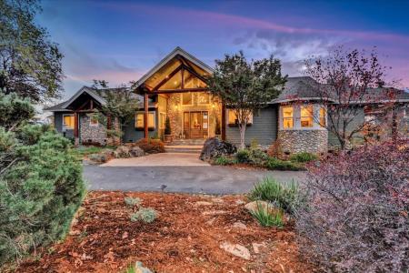 23986 Clayton Road, Grass Valley, Californie 95949, États-Unis