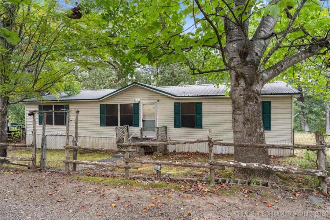 106439 S 4806 Road, Muldrow, Oklahoma 74948