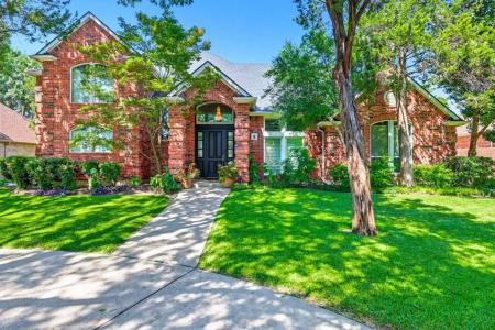 8 Equestrian Trail, Duncanville, Texas 75116, USA