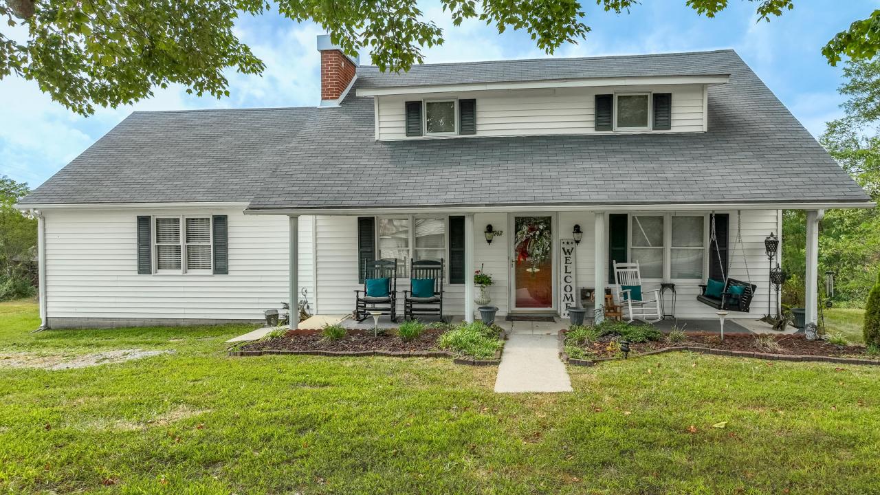 242 Lodge Hall Road, McKee, Kentucky 40447