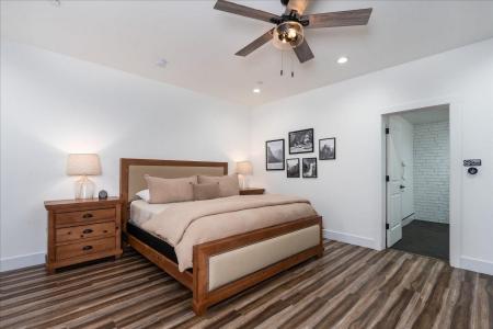 49271 Golden Oak Loop, Oakhurst, California 93644