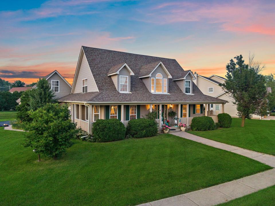 120 Jack Dylan Drive, Hampshire, Illinois 60140