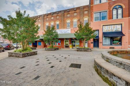 83 Buffalo Street, Johnson City, Теннесси 37604, Соединенные Штаты