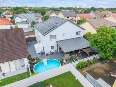 18811 Nw 80th Ave, Hialeah, Florida 33015