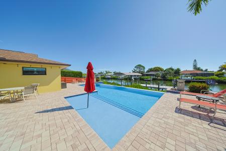 914 Chipaway Dr, Apollo Beach, Florida 33572, USA