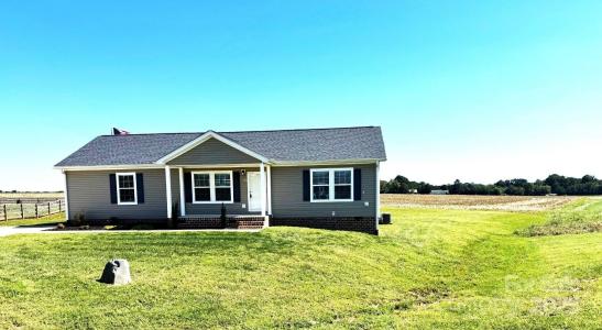 197 Burleson Point, Woodleaf, NC 27054, USA