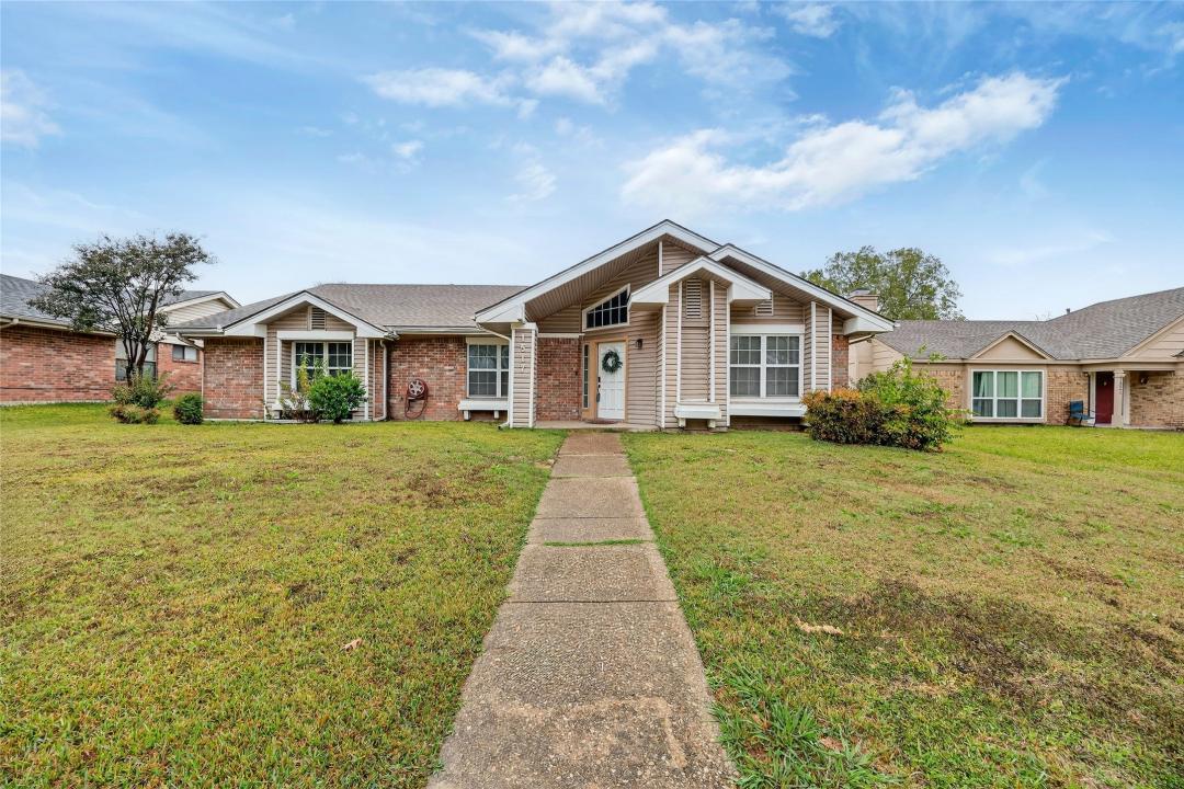 1517 Yorkshire Drive, Mesquite, Texas 75149