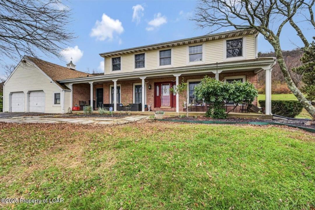 640 W Foothills Drive, Sugarloaf, Pennsylvania 18249