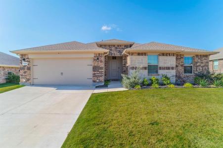 1249 Elmwood Drive, Cedar Hill, Texas 75104