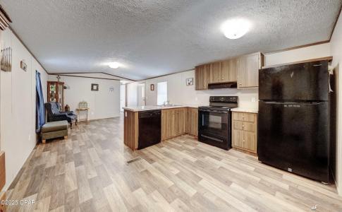 12539 Silver Lake Road, Fountain, Florida 32438, USA