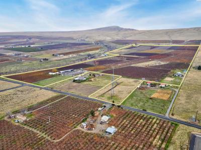 14306/11816 W Acord Road, Benton City, Washington 99320