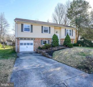 4512 Lantern Place, Alexandria, Virginia 22306
