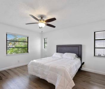 1236 Fleetwood Drive Nw, Port Charlotte, Florida 33948