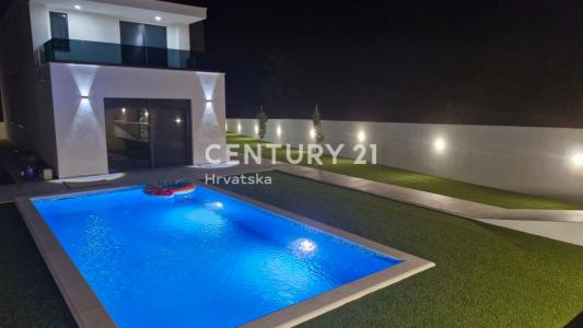 Zadar - Crno, Zadar, Zadarska Županija 23000, Croácia